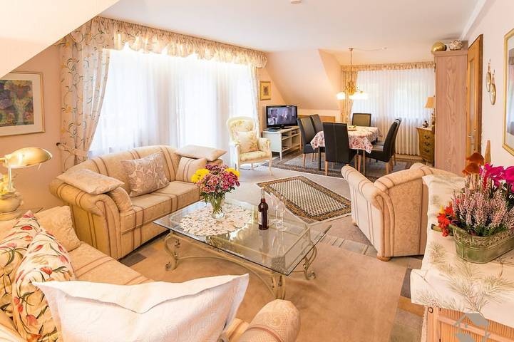 Ferienwohnung für 4 Personen, mit Balkon und Garten - 1