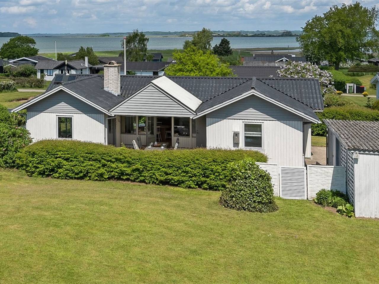 "Rise" - 250m from the sea in Hesseløje, Fåborg