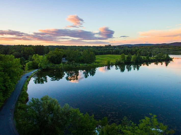 Vacation rental for 14 people, with pool and terrace in Lenox