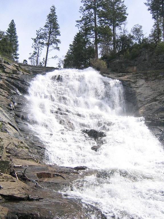 Log Cabin for 4 People in Mariposa County