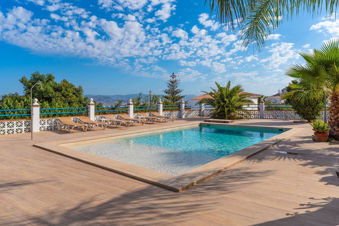 „Villa Isabella“ mit Bergblick, Wlan und Klimaanlage in Alhaurín de la Torre, Costa del Sol