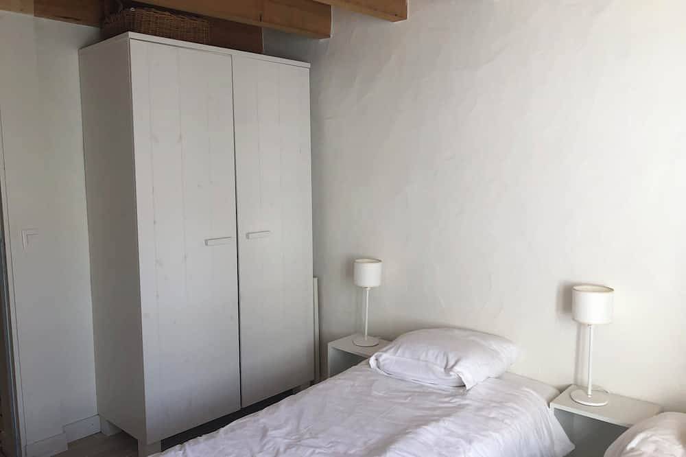 The leaning house in Loix, Isla de Ré