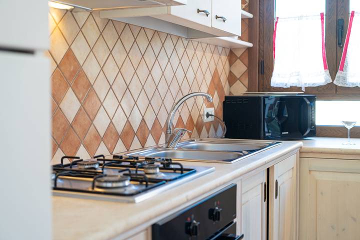 Gîte pour 4 personnes, avec Balcon à Tanaunella - 3