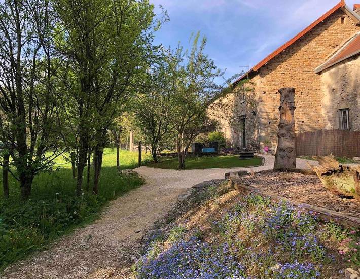 Location de vacances pour 2 personnes, avec terrasse et vue dans Mont Le Vernois