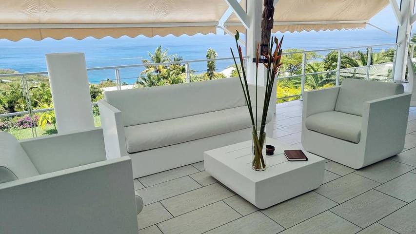 Location de vacances pour 6 personnes, avec jardin et terrasse ainsi que piscine et vue dans Plage Leroux - 2