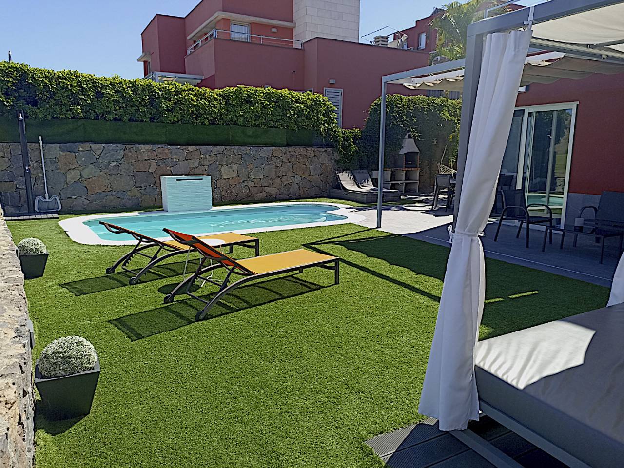 Villa für 4 Personen mit Schwimmbad und balinesi in Salobre, San Bartolomé de Tirajana