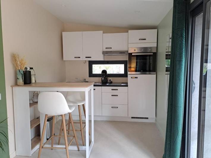 Gîte pour 3 personnes, avec Jacuzzi et Terrasse ainsi que Jardin et Vue à Venelles - 4