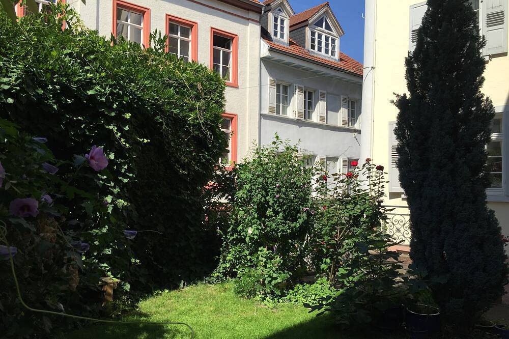 Ganze Wohnung, Apartment in sehr zentraler Lage mit allen Annehmlichkeiten in Altstadt Heidelberg, Heidelberg
