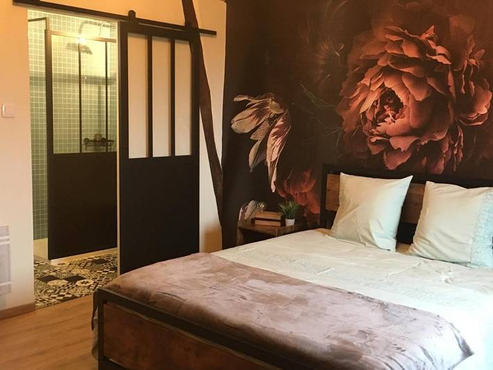 Location de vacances pour 2 personnes, avec piscine ainsi que jardin et terrasse à Crozon-sur-Vauvre - 4