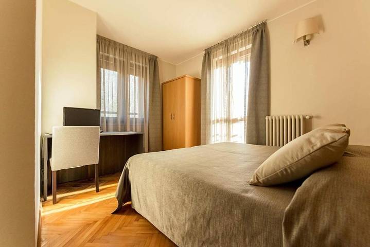 Hôtel pour 3 personnes, avec jardin, adapté aux familles à Dubino - 4