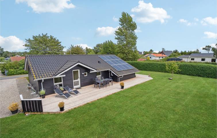 Ferienhaus für 6 Personen, mit Terrasse und Whirlpool sowie Garten und Sauna in Skovmose