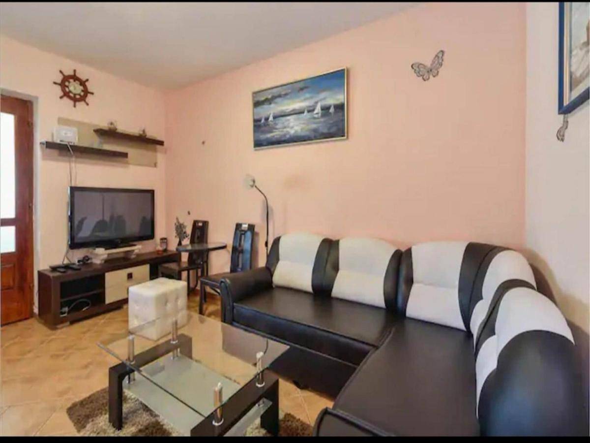 Four-Bedroom Villa in Škrip, Brac