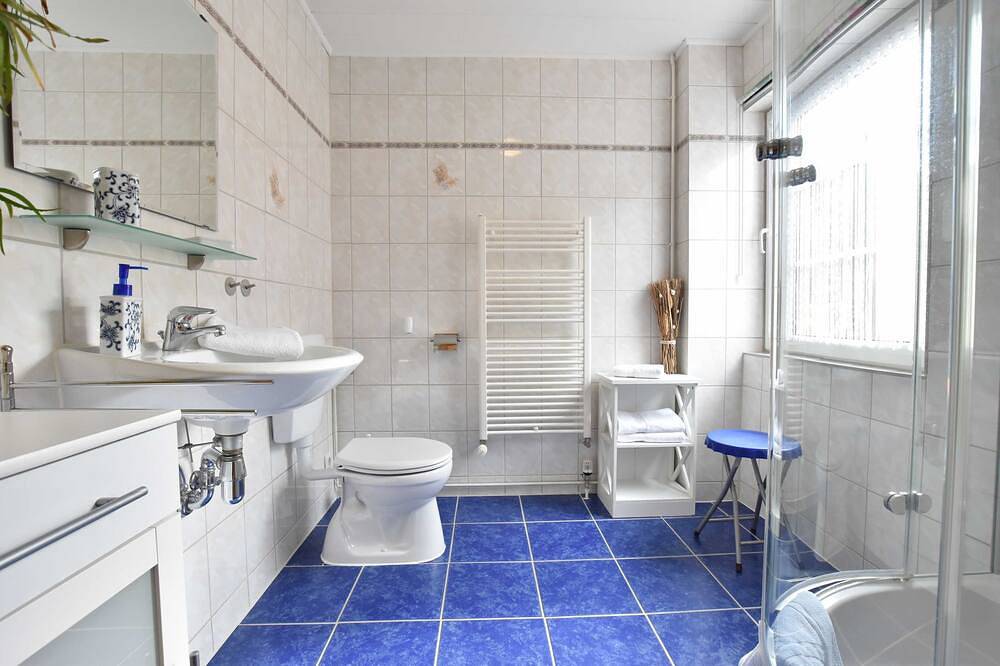 Ganze Wohnung, Reihenferienhaus mit Kamin und Terrasse im Ostseeland Ofc 11 - 3- Raum in Satow, Mecklenburgische Ostseeküste
