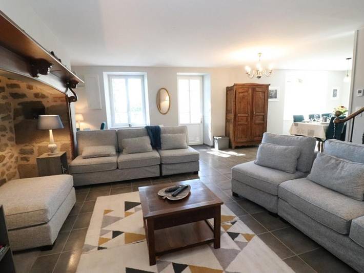 Location de vacances pour 9 personnes, avec jardin à Saint-Bonnet-de-Salers - 4