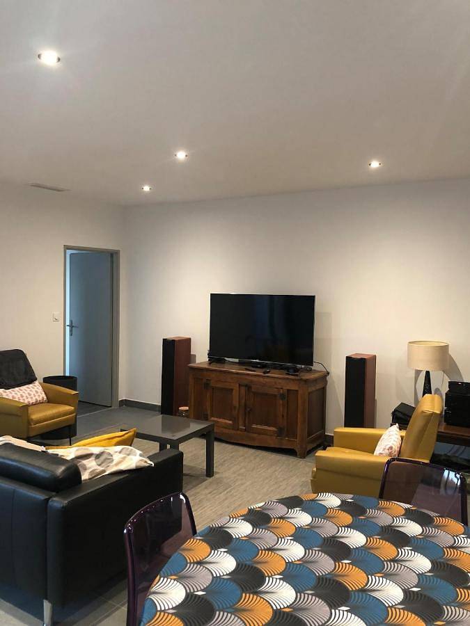 Location de vacances pour 5 personnes, avec piscine ainsi que terrasse et vue à Domessargues - 2