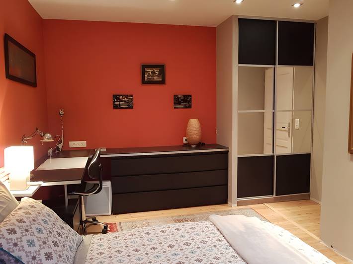 Habitación De La Vaine con terraza privada, jardín y Wi-Fi in Cartelègue, Región de Blaye