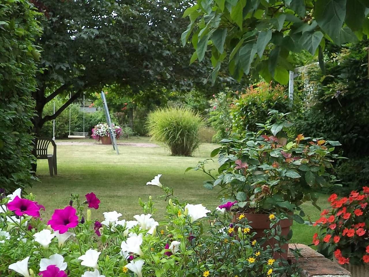 Komfortable Zimmer mit privaten Bädern und Klimaanlage in Férolles, Sologne