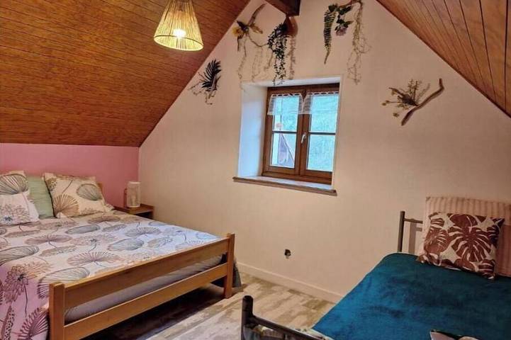 Fée Grenouille Vacation Rental: 3-Bedroom House in Martigny-le-Comte, Charolles und Umgebung