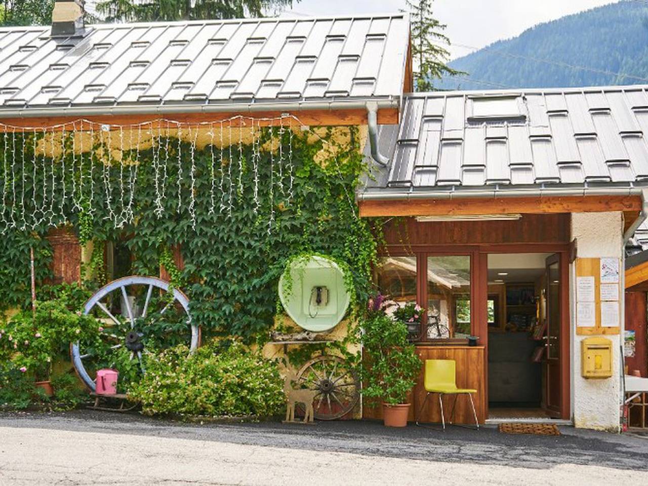 Komfortables Mobilheim mit Terrasse für 4 Personen in Séez, Albertville und Umgebung