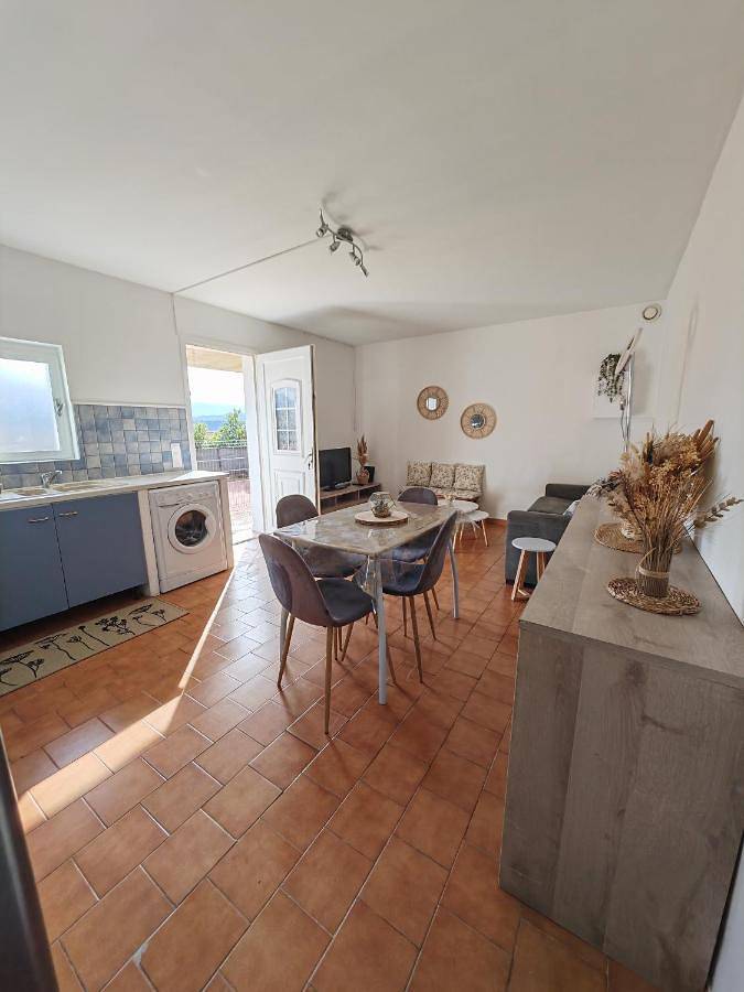 Location de vacances pour 4 personnes, avec vue et balcon à Sarrola-Carcopino - 4