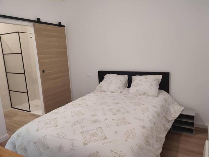 Gîte pour 6 personnes, avec terrasse à Loyat