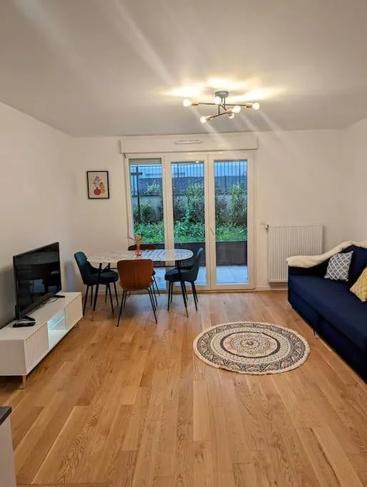 Appartement entier, One-Bedroom Apartment in Plaisir (Yvelines), Yvelines