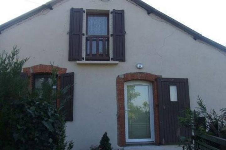 Gîte pour 2 personnes, avec Jardin et Piscine à Saignes