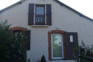 Agriturismo pour 2 personnes, avec jardin dans le Cantal