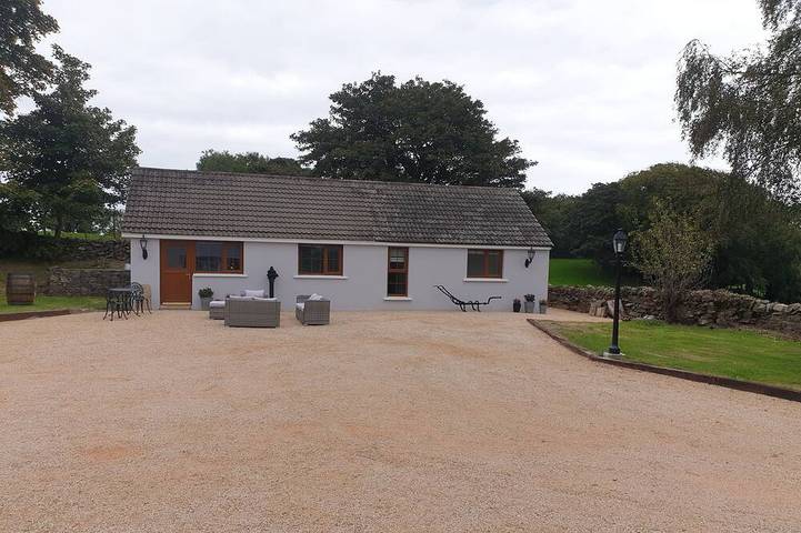 Vacation rental for 4 people, with yard in Northern Ireland