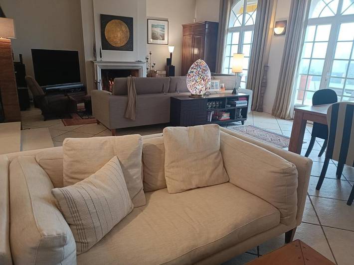 Location de vacances pour 10 personnes, avec vue ainsi que piscine et terrasse à Bassussarry - 2