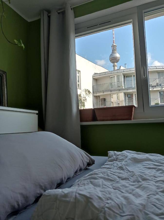 Ferienwohnung für 3 Personen, mit Ausblick, mit Haustier in Berliner Fernsehturm - 3