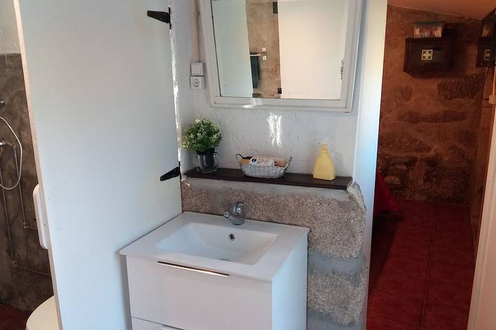 Gîte pour 2 personnes, avec jardin dans Árvore - 3