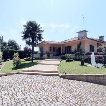 Gîte pour 6 personnes, avec jardin dans Santo Tirso