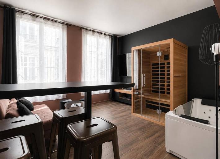 Gîte pour 2 personnes, avec Jacuzzi et Sauna dans Office De Tourisme De Troyes - 4
