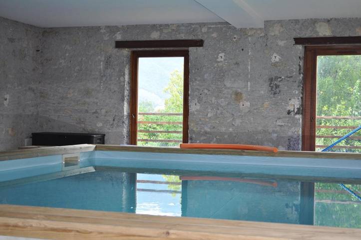 Location de vacances pour 2 personnes, avec piscine et sauna ainsi que jardin et terrasse à Noyarey - 3