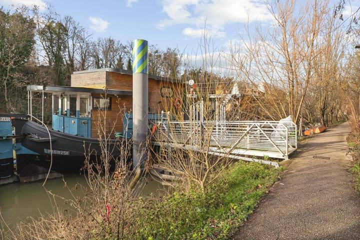 Bateau pour 8 personnes, avec Terrasse dans les Hauts-de-Seine