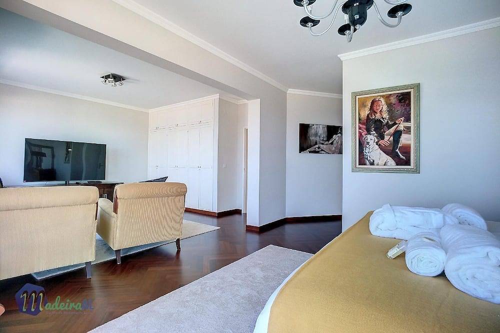 Pearls Beach Villa in Porto Moniz, Madeira