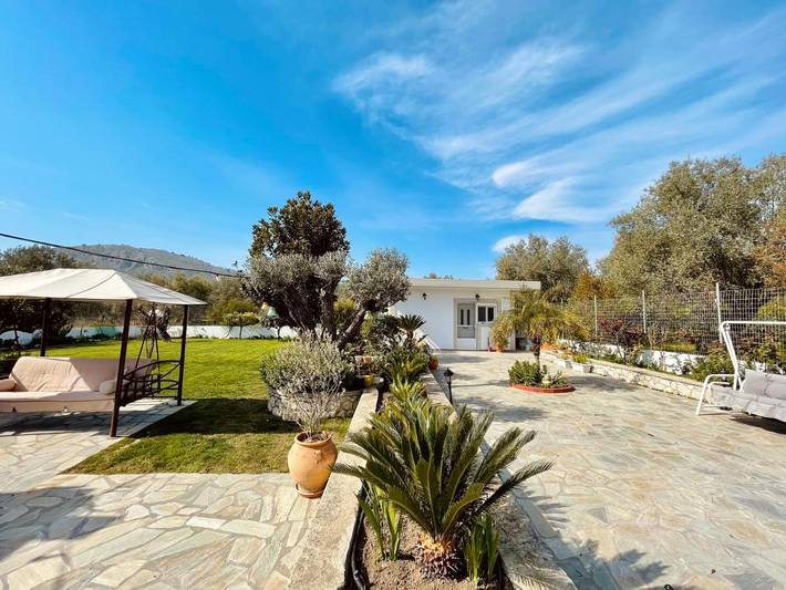 Ferienhaus für 5 Personen, mit Balkon und Terrasse sowie Garten und Ausblick in Archangelos