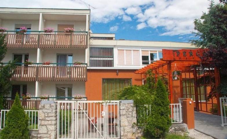 Pension voor 3 personen, with uitzicht and tuin as well as sauna and uitzicht op het meer in Hongarije