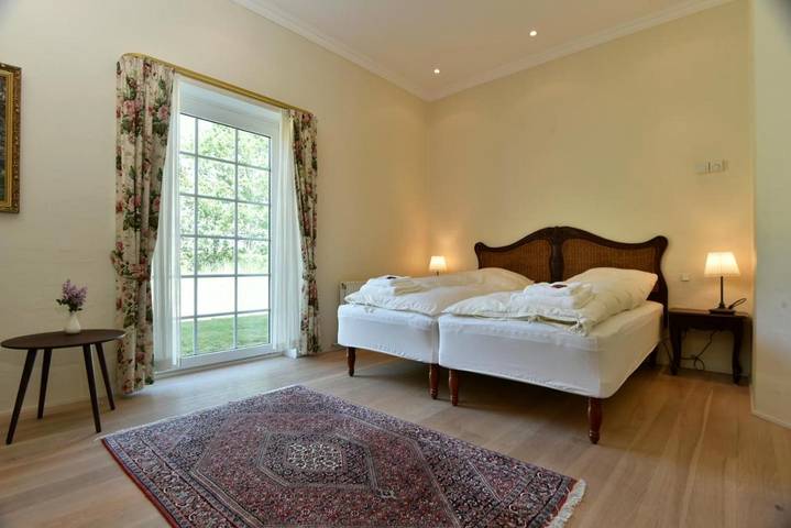 B&B für 4 Personen, mit Whirlpool und Terrasse sowie Garten in Herning