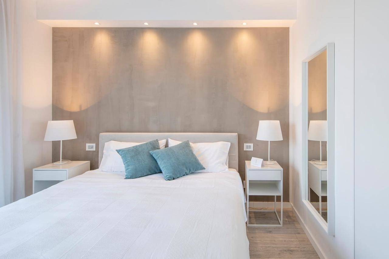 Italia Living Villa in Padenghe sul Garda, Gardasee-Berge