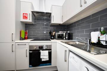 Apartment for 2 People in Bradford, West Yorkshire, Photo 1