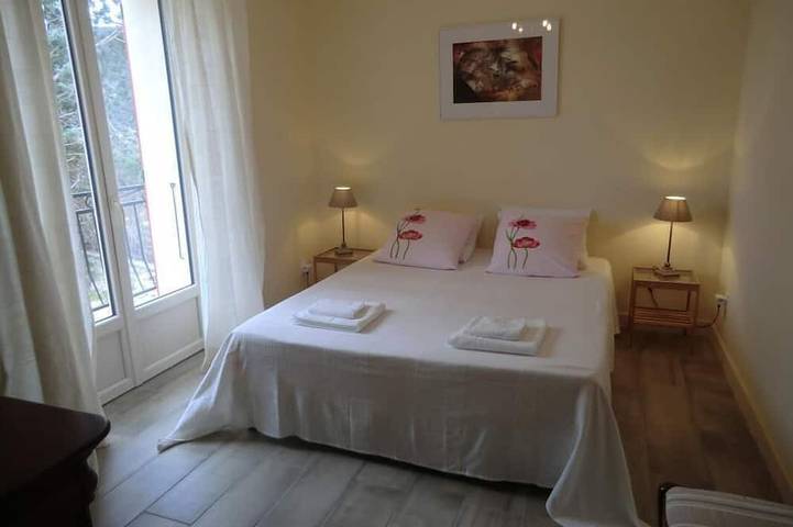 Location de vacances pour 4 personnes, avec jardin ainsi que piscine et balcon à Saint-Maurice-d'Ibie - 2