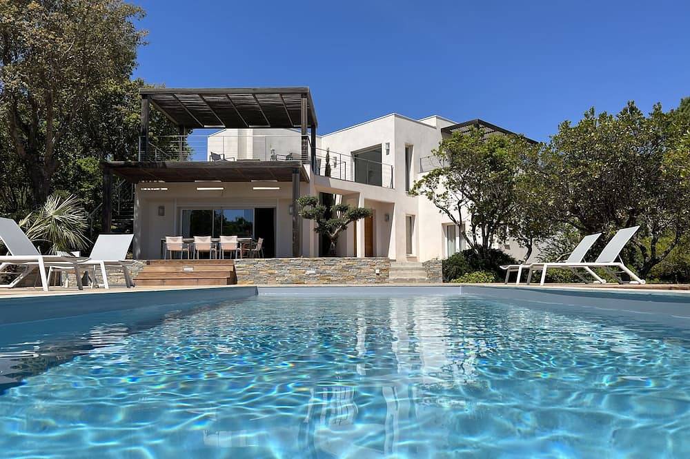 Preciosa villa contemporánea para 10 personas al mar playa 250m in Pinarellu, Zonza