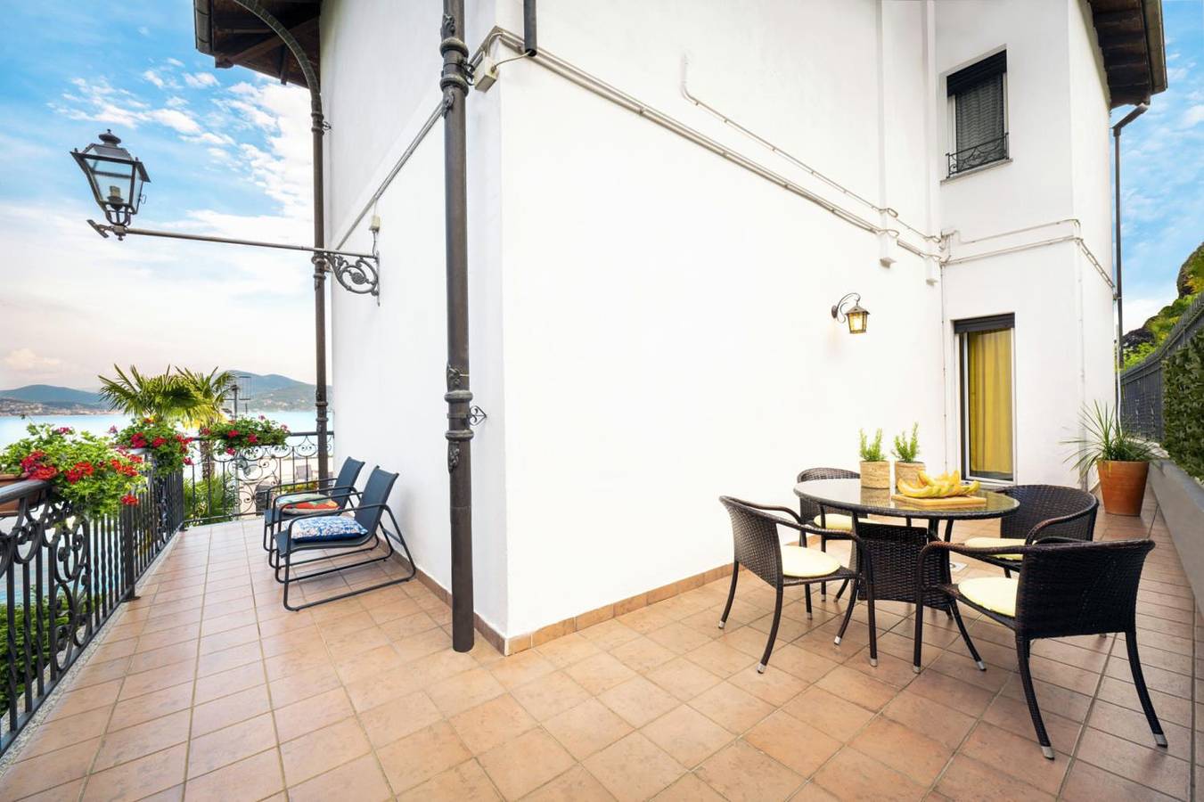 Ganze Wohnung, Bilocale 5 with balcony/terrace in Oggebbio Gemeinde, Lago Maggiore (Piemont)