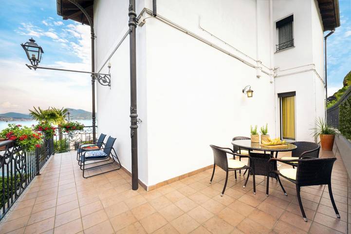 Ganze Wohnung, Bilocale 5 with balcony/terrace in Oggebbio Gemeinde, Lago Maggiore (Piemont)