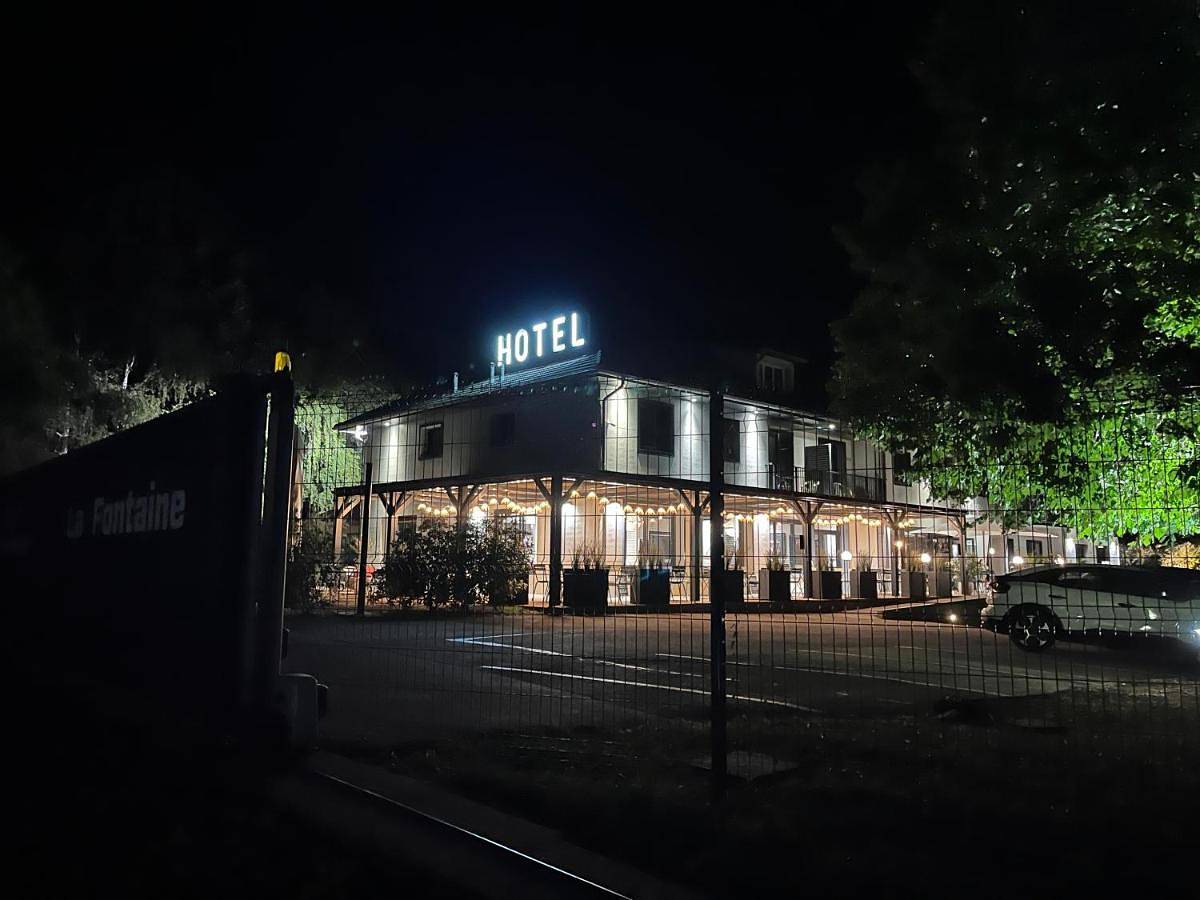 Hôtel Logis Restaurant La Fontaine in Mantry, Jura