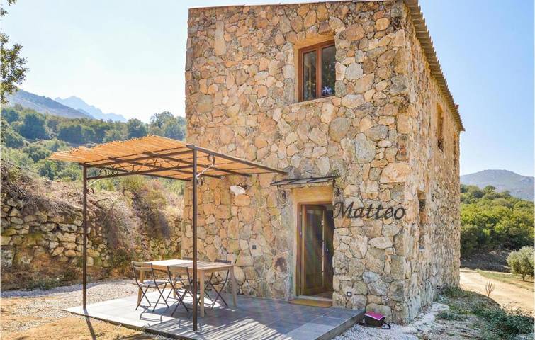 Location de vacances pour 4 personnes, avec jardin et piscine à Feliceto - 2