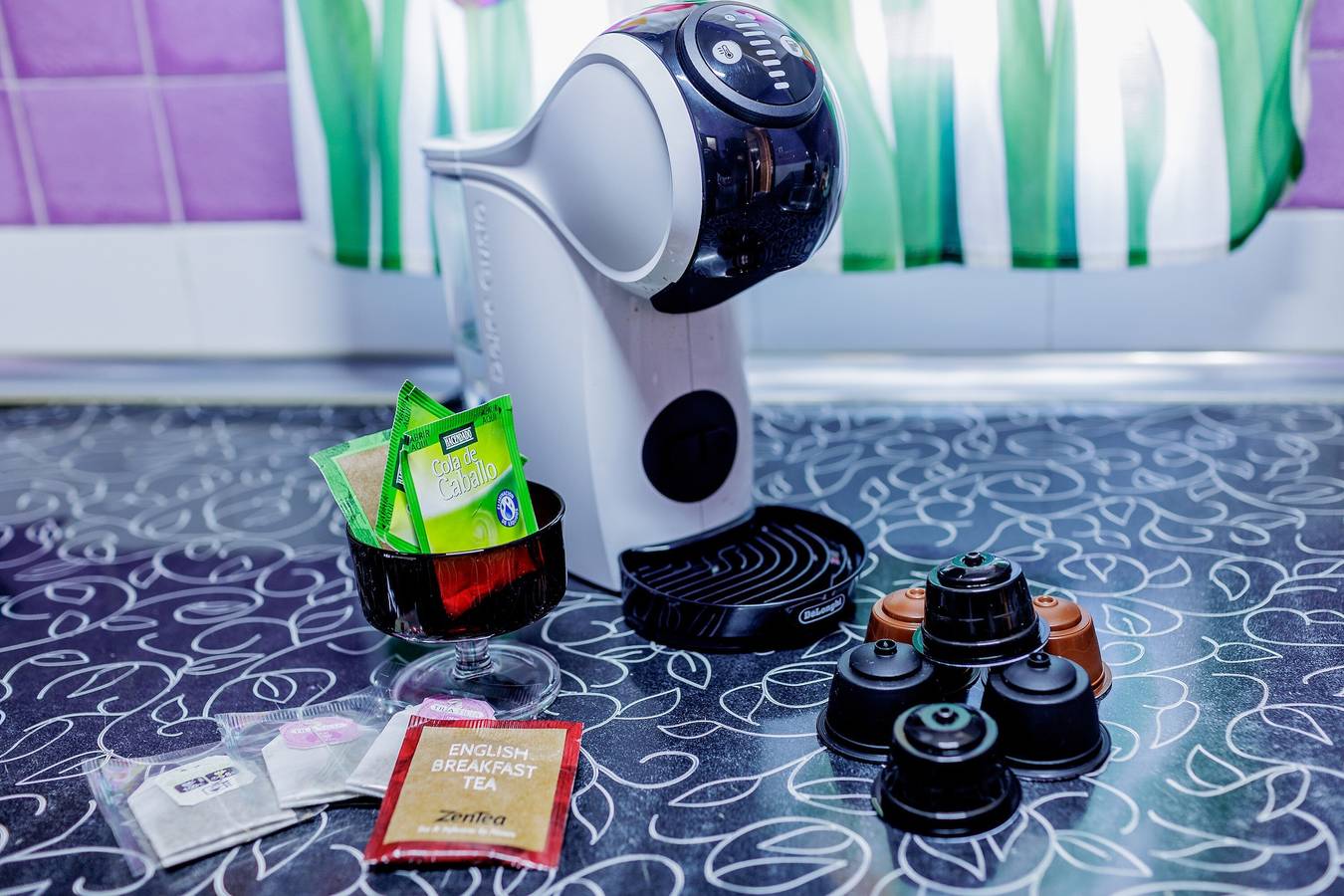 Casa Vacacional 'San Juan Bien Comunicado' con Balcón, Wi-Fi y Aire Acondicionado in San Juan de Aznalfarache, Provincia de Sevilla