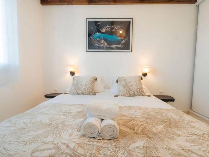 Gîte pour 4 personnes, avec terrasse et piscine aux Avirons - 3